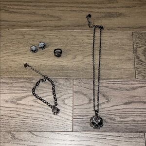 Harley Davidson Willie G rhinestone Jewelry Set